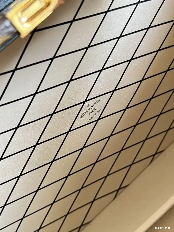 VUITTON MALLE V PETITE LOUIS 0529